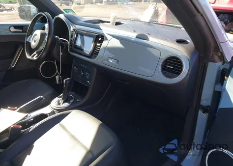 2013 Volkswagen Beetle 2.5L z USA, uszkodzony, nr VIN 3VWJP7AT6DM611135